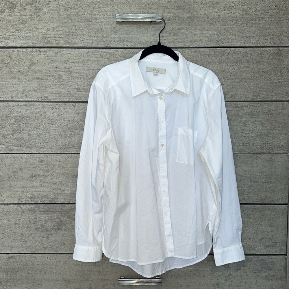 LOFT Linen Button Down